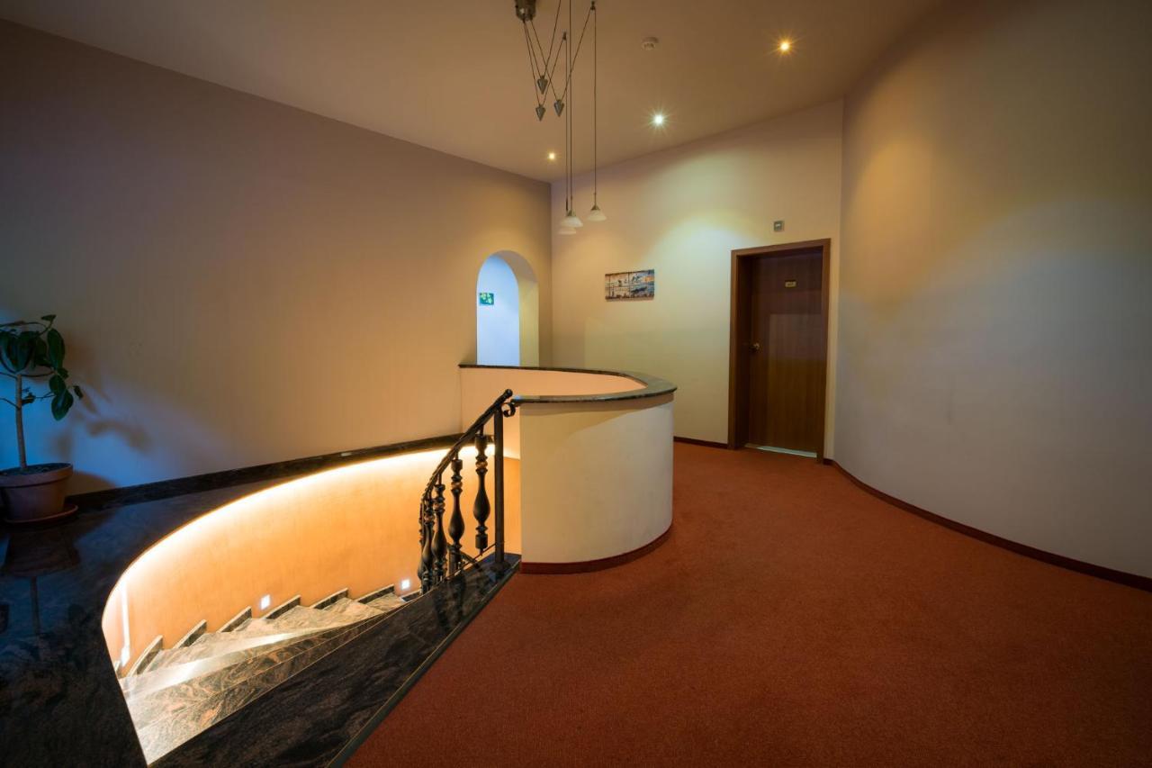 Family Park Hotel Kyoshkove Szumen Zewnętrze zdjęcie
