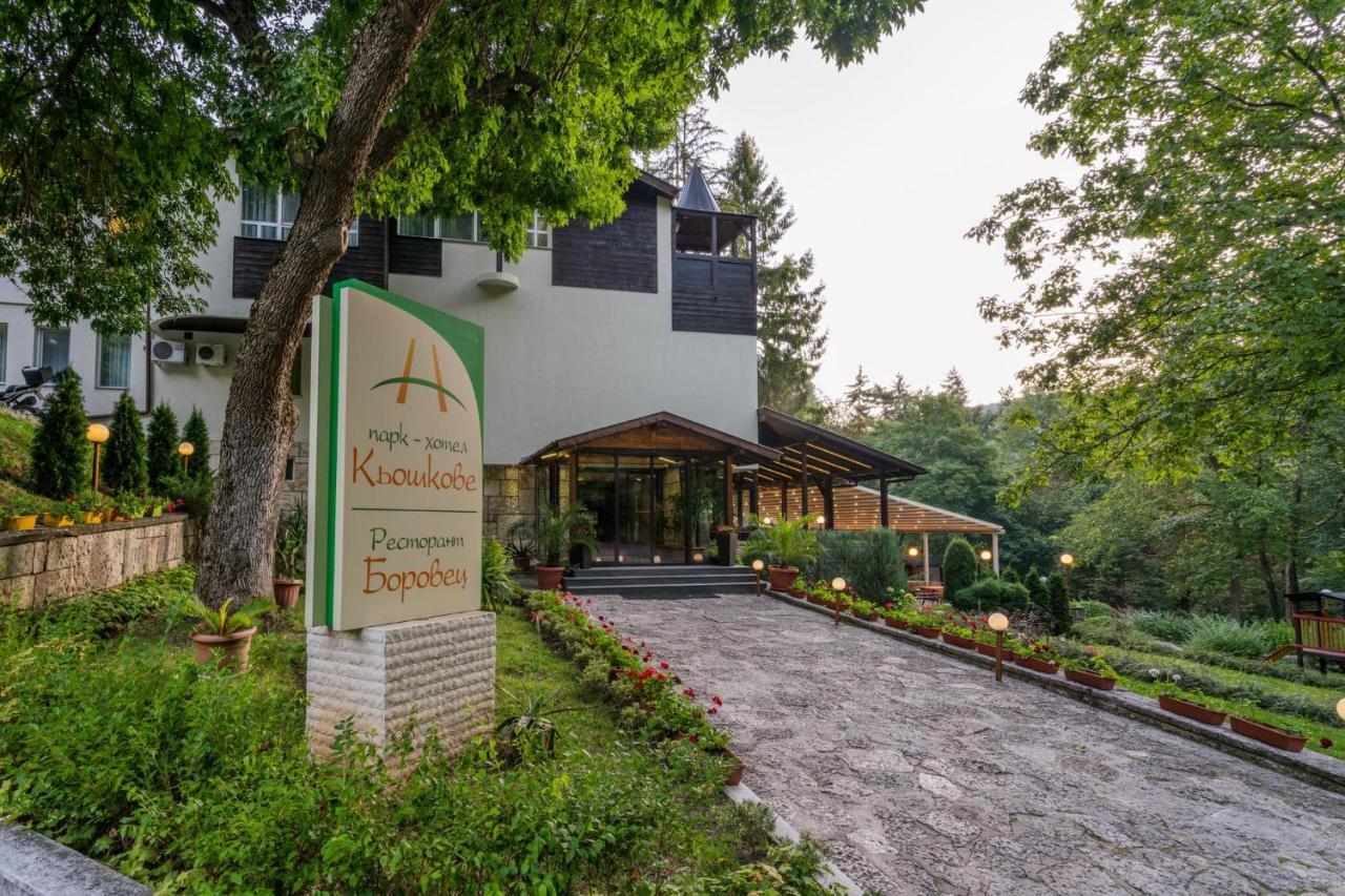 Family Park Hotel Kyoshkove Szumen Zewnętrze zdjęcie